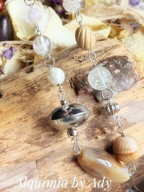 FALL + CHUNKY + AGATES + Cream, Silver and Brown Beaded Necklace